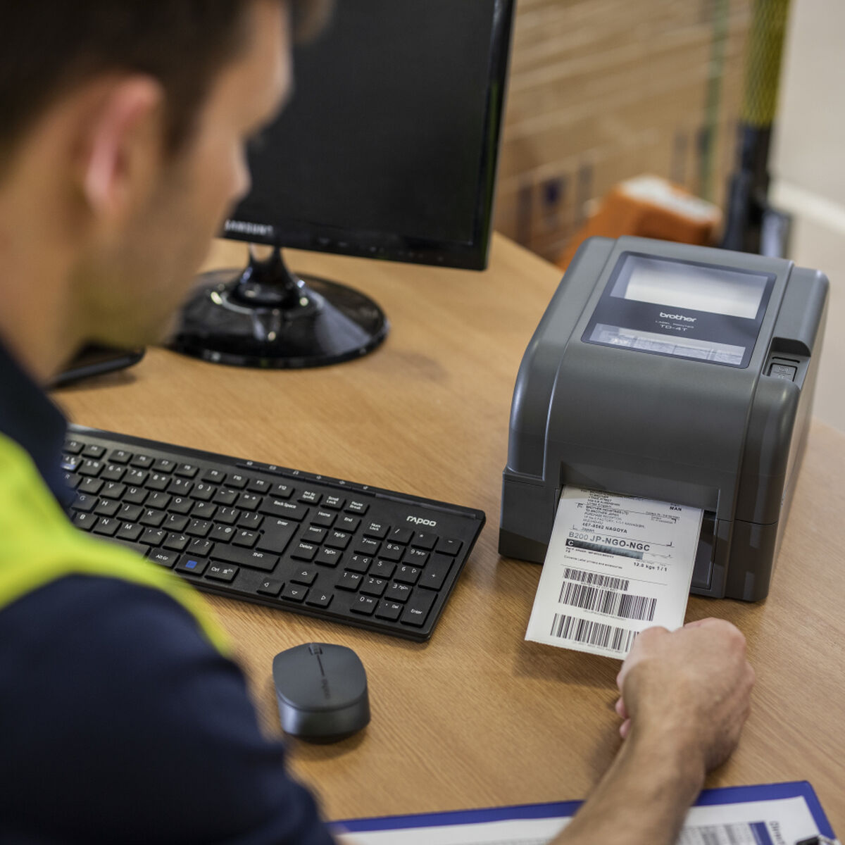 V8HF7E2092702055595CD39A3CB5B243976R3686050P5