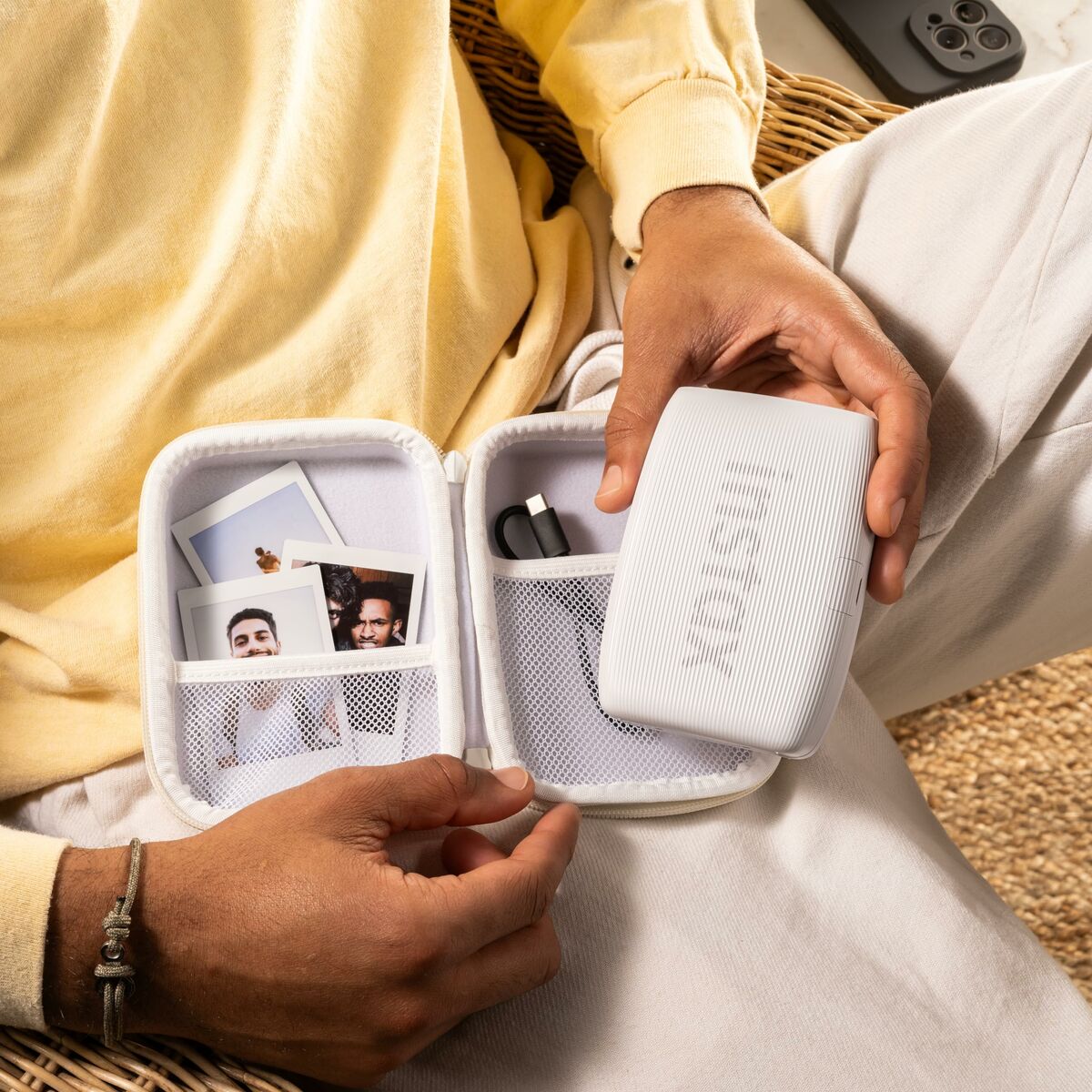 V4H308C33F9E9903D3669E1AC06F625354FR7203175P3