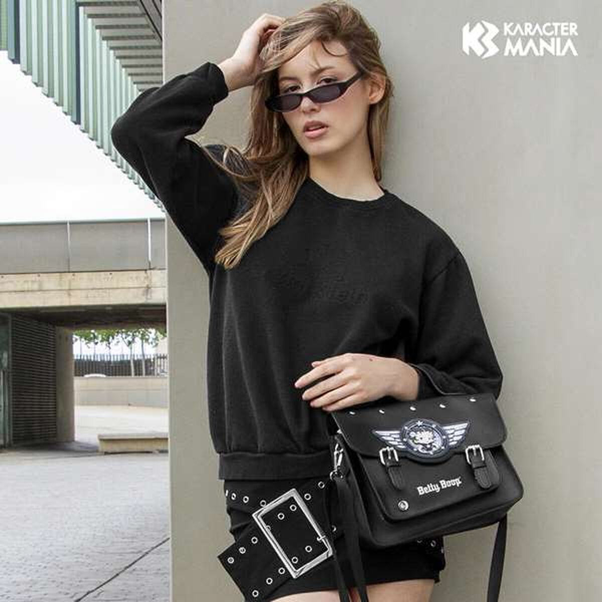 V4HFD7F33CF7099E2297F2BA820E81B3D96R7559933P4